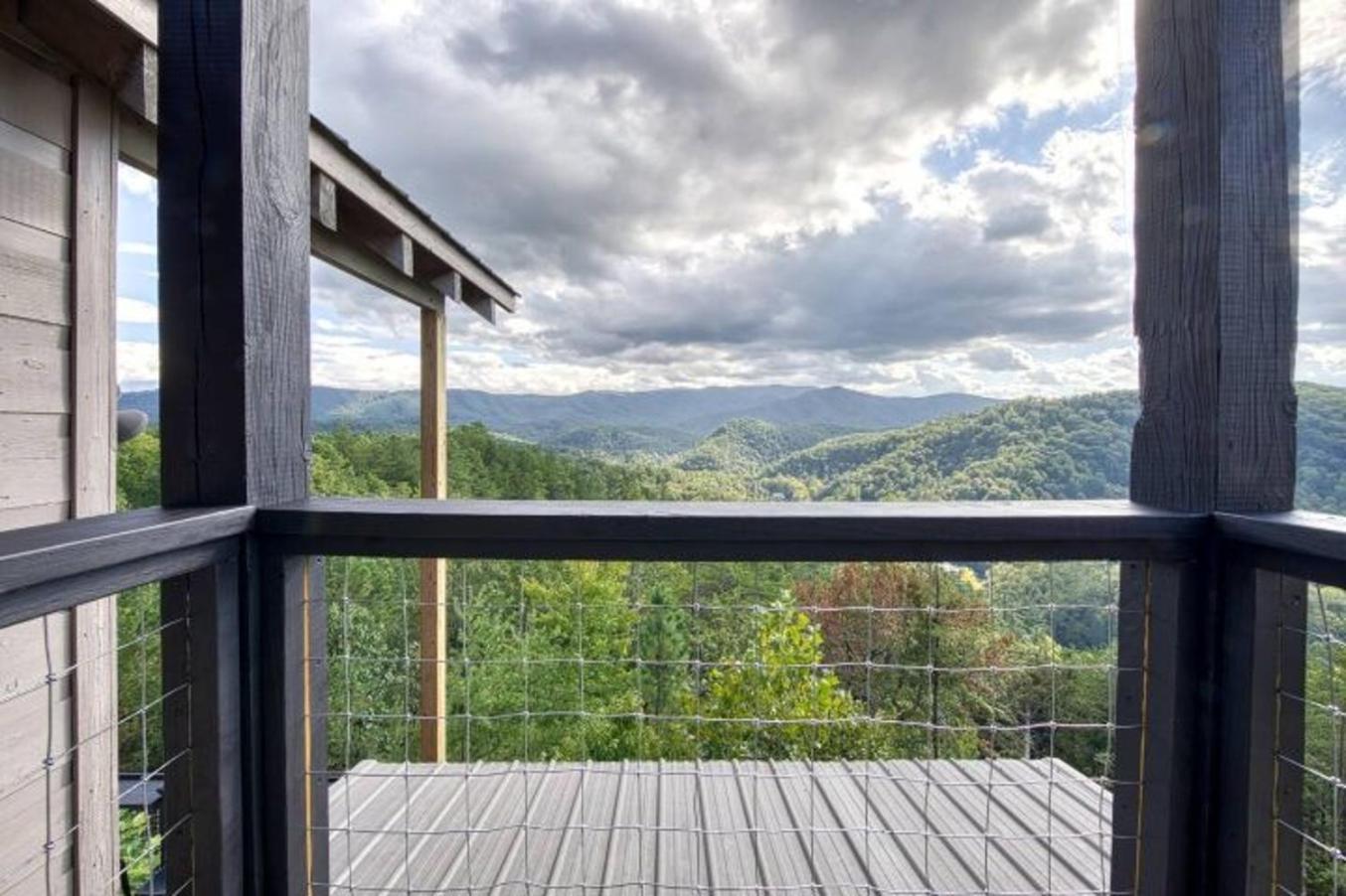 Awe-inspiring Estate Wpool, Theater, Fire Pit Holiday home *