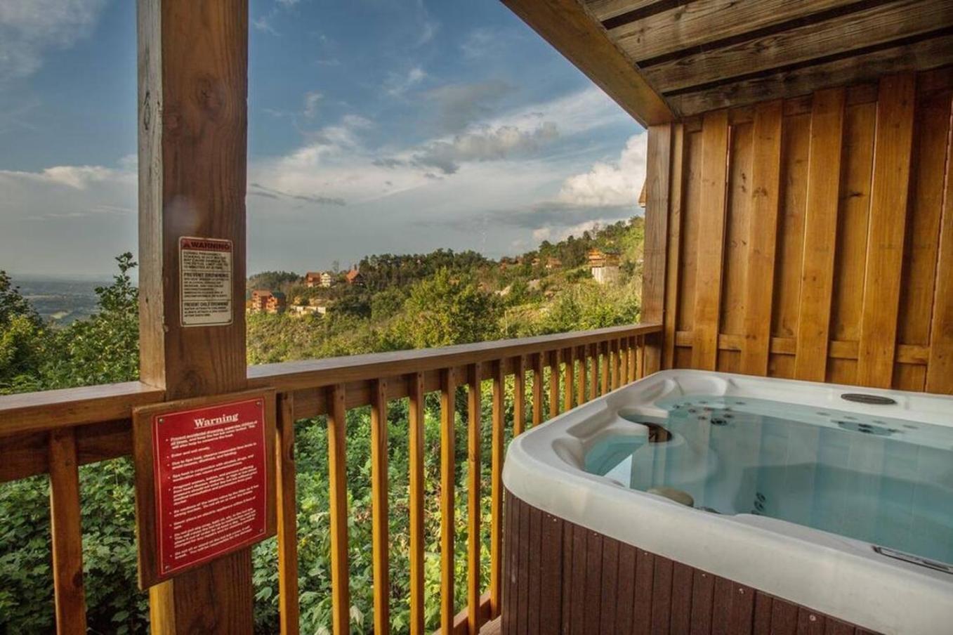 Amazing Views, Pool, Hot Tub, Pool Table, Arcade Pigeon Forge