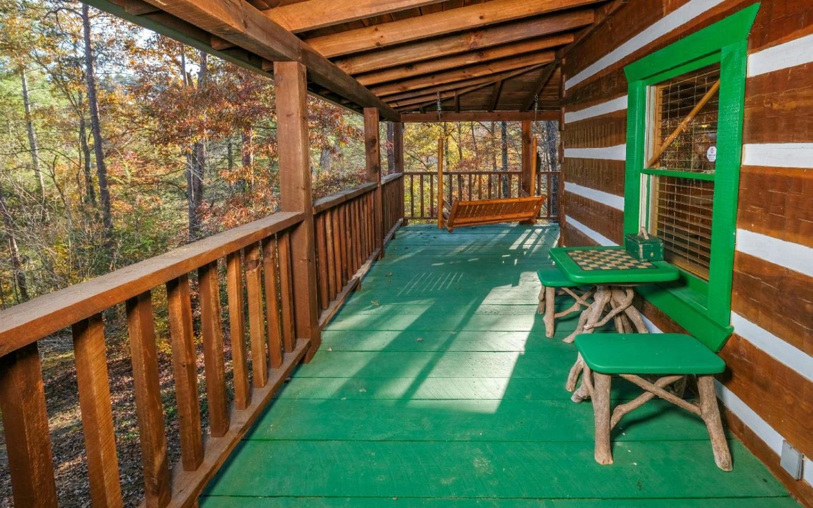Laughing Bear Villa Pigeon Forge