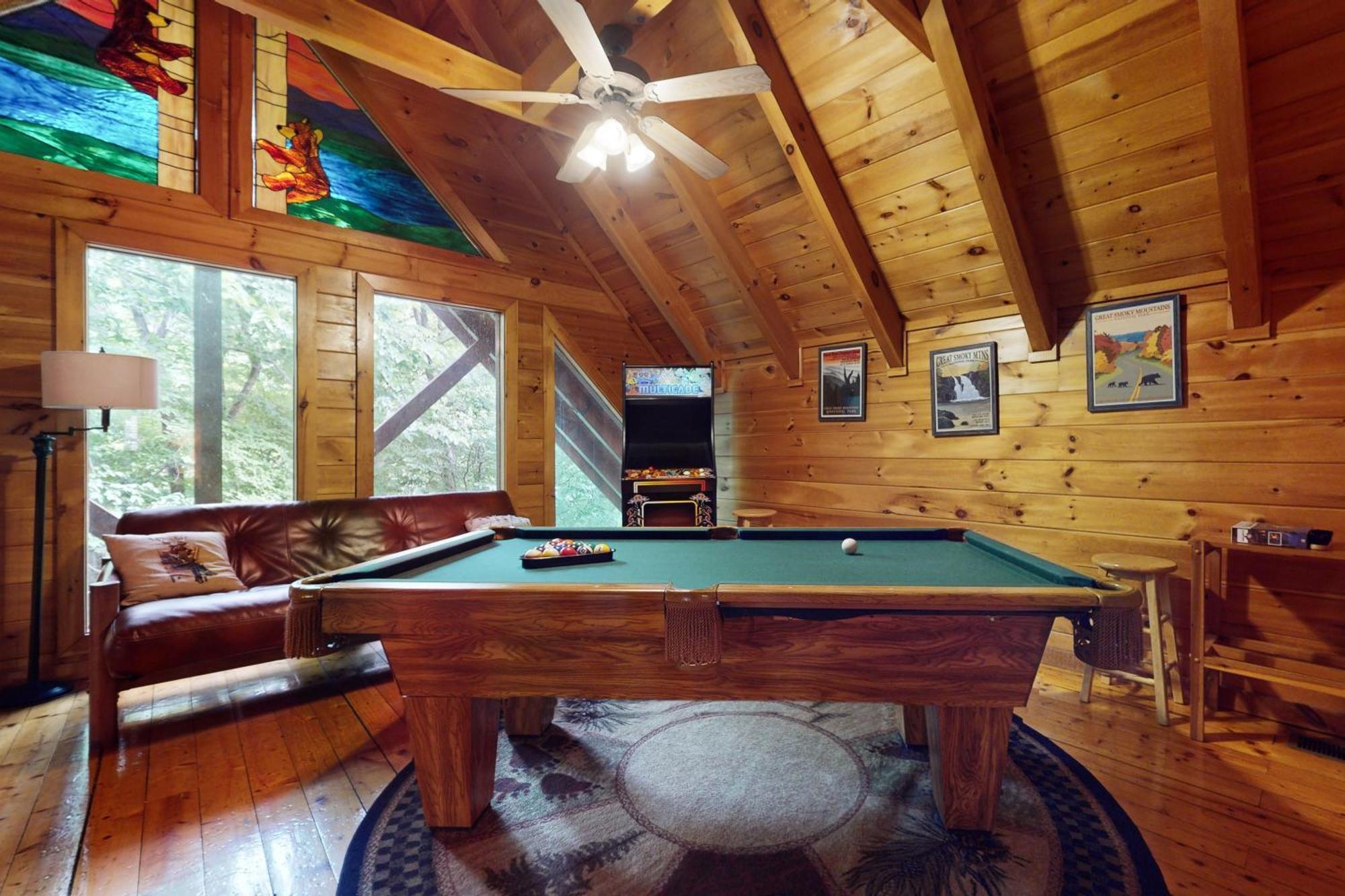 Bear Climbing Getaway * Pigeon Forge