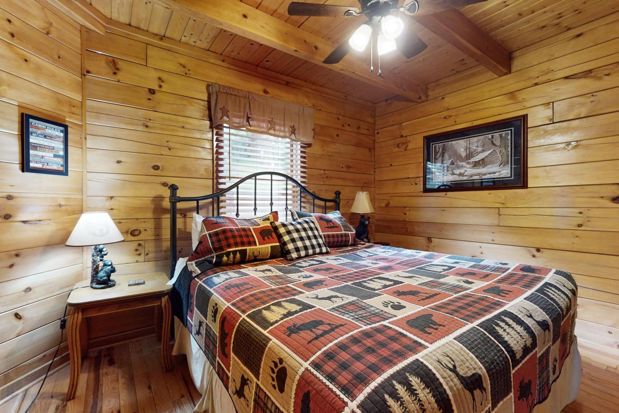 Bear Climbing Getaway * Pigeon Forge
