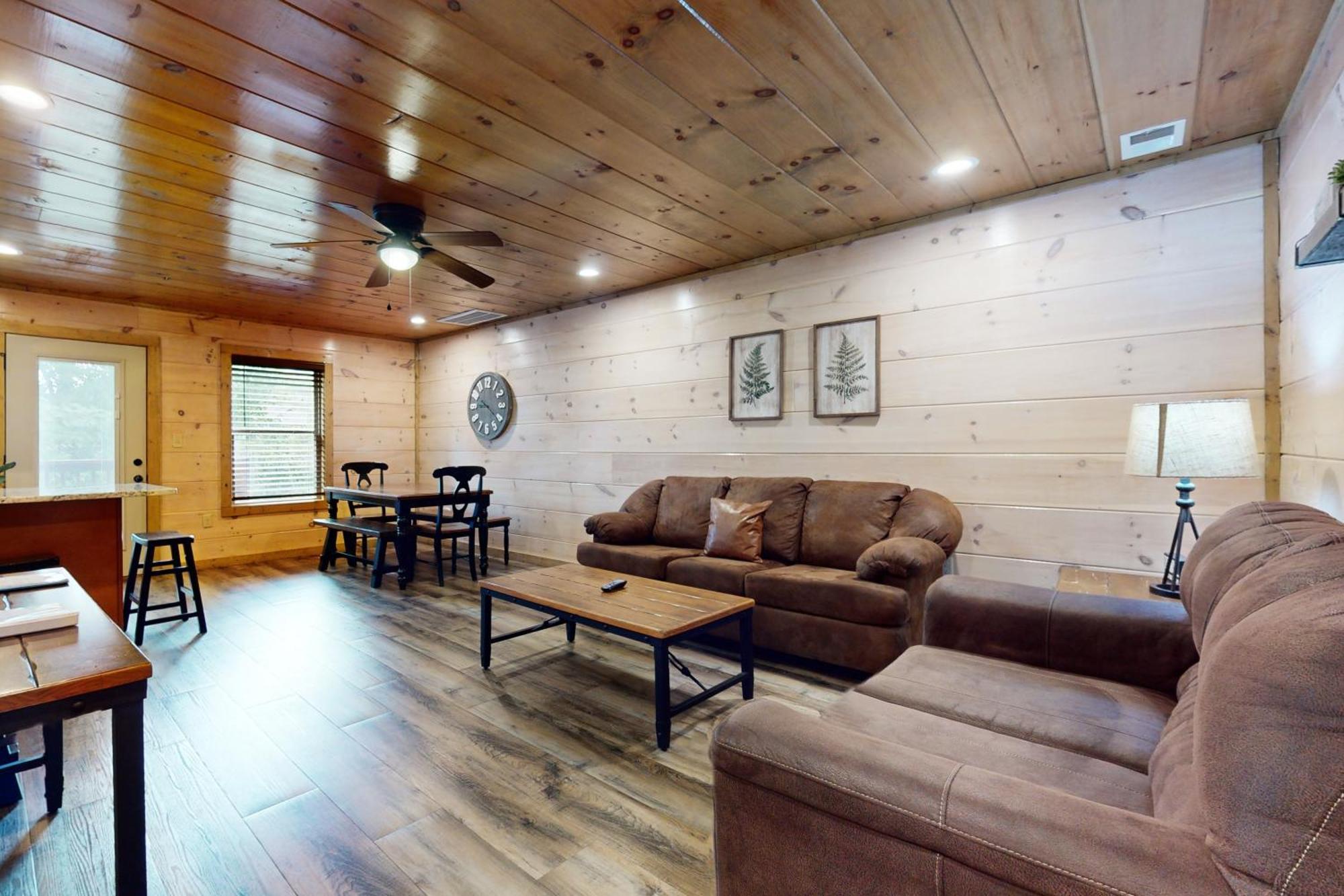 Bear Cove Falls Holiday home
