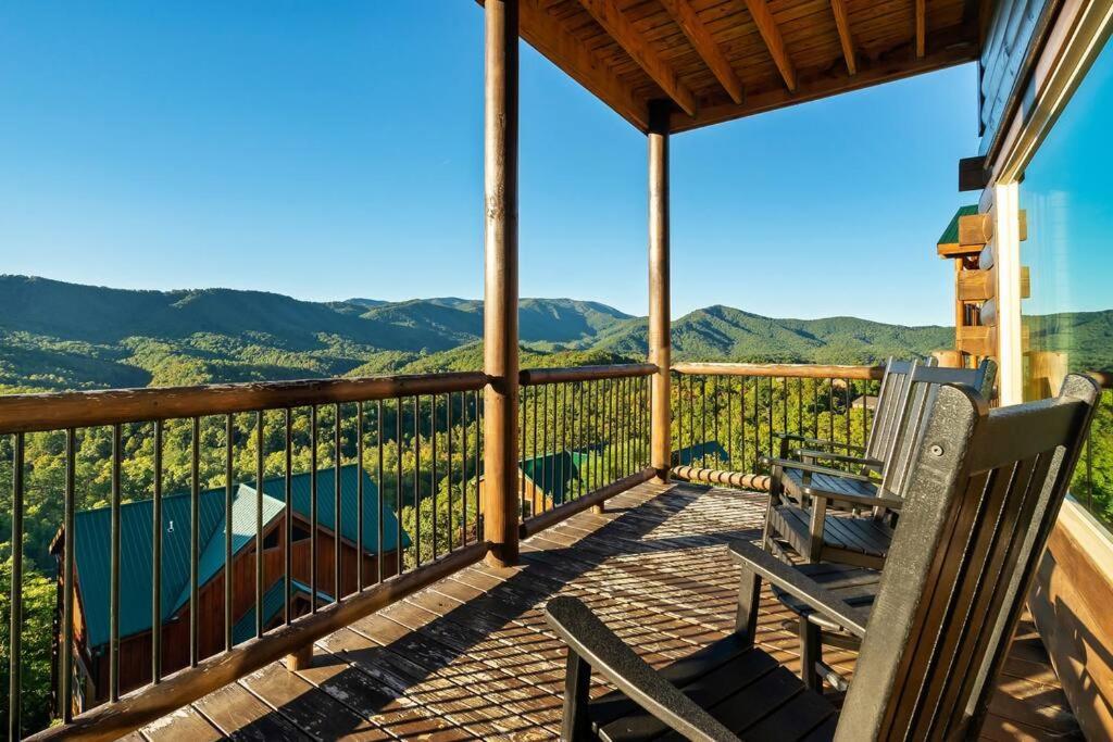 Highland View * Pigeon Forge