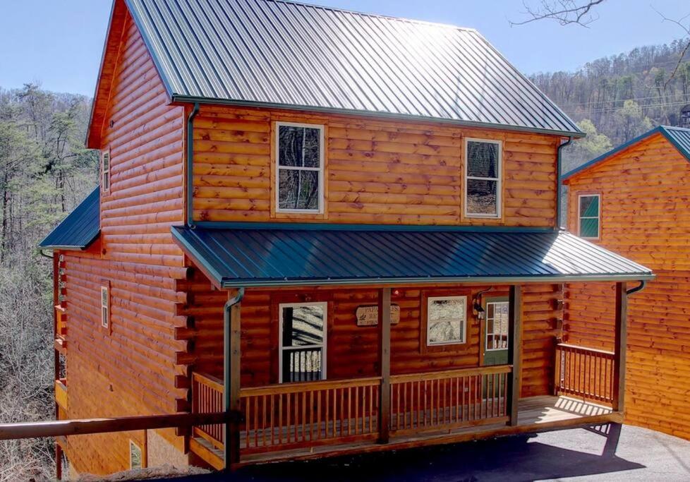 Holiday home New Build-5bd-hottub-wifi-theater-pool Tble-roku