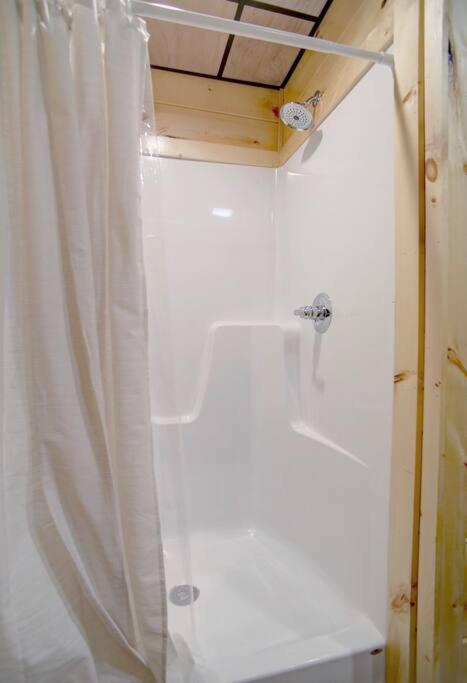 New Build-5bd-hottub-wifi-theater-pool Tble-roku * Pigeon Forge
