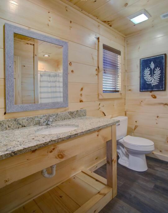 New Build-5bd-hottub-wifi-theater-pool Tble-roku *
