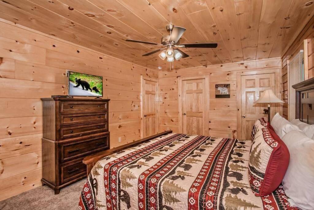 Holiday home Papa Wolf's - Pool Community Pigeon Forge