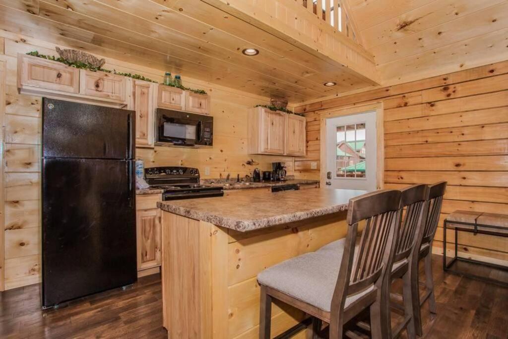 Papa Wolf's - Pool Community Holiday home Pigeon Forge