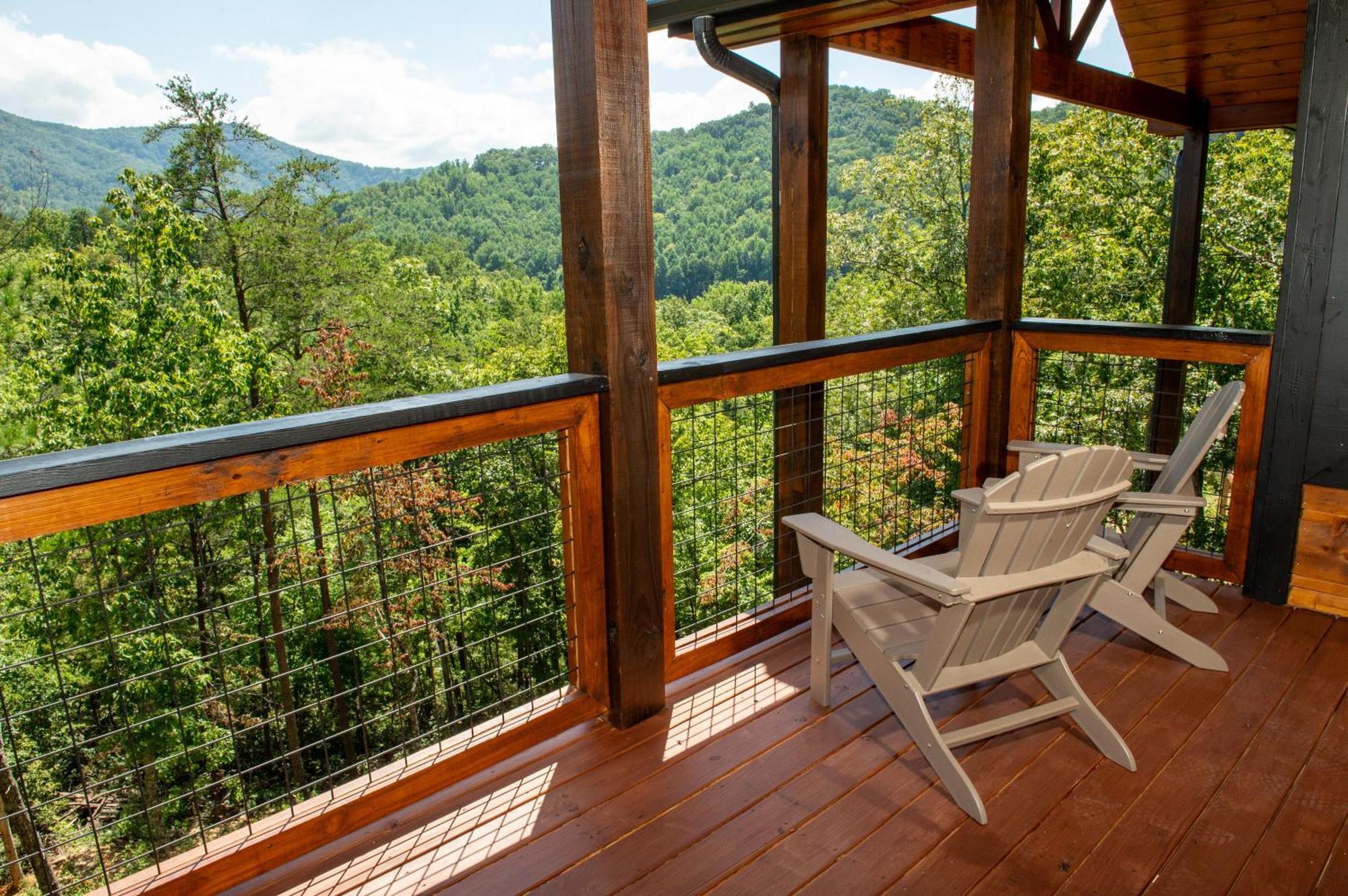 Augys View- Mountain Views-large Parking-large Holiday home Pigeon Forge