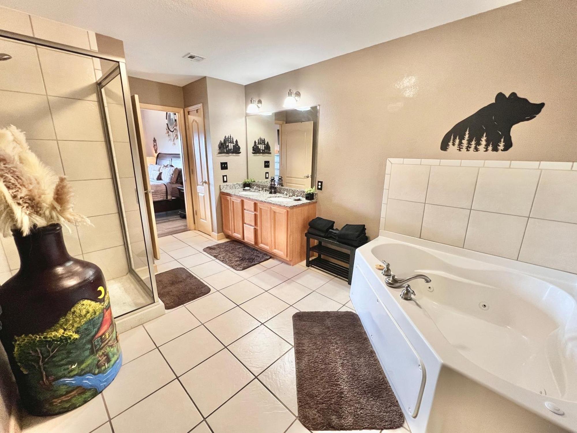 Apartment A Bear's Hibernation Pigeon Forge