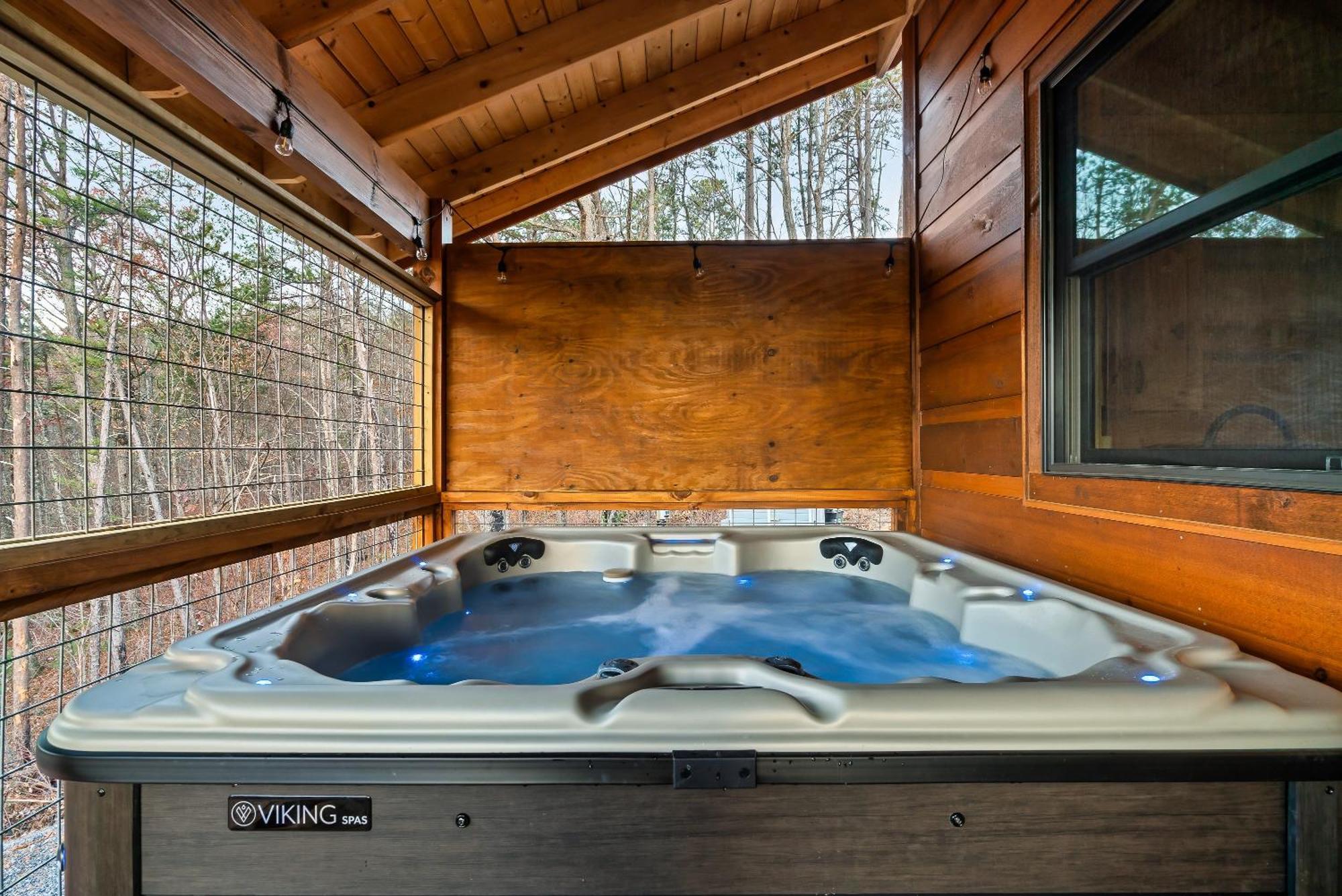 Scenic Views, Game Room, Hot Tub, Fireplace, Bbq Holiday home