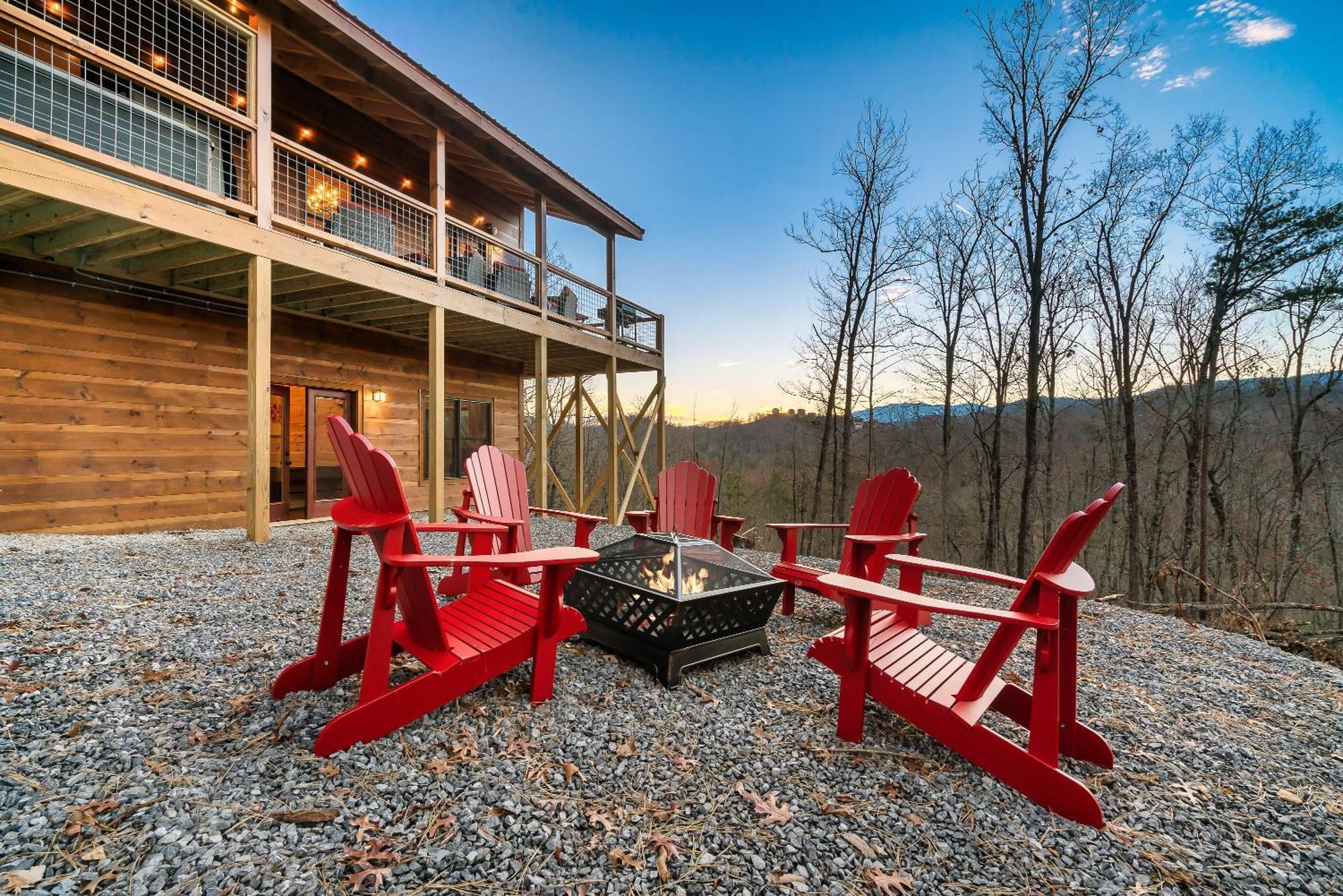 Scenic Views, Game Room, Hot Tub, Fireplace, Bbq *