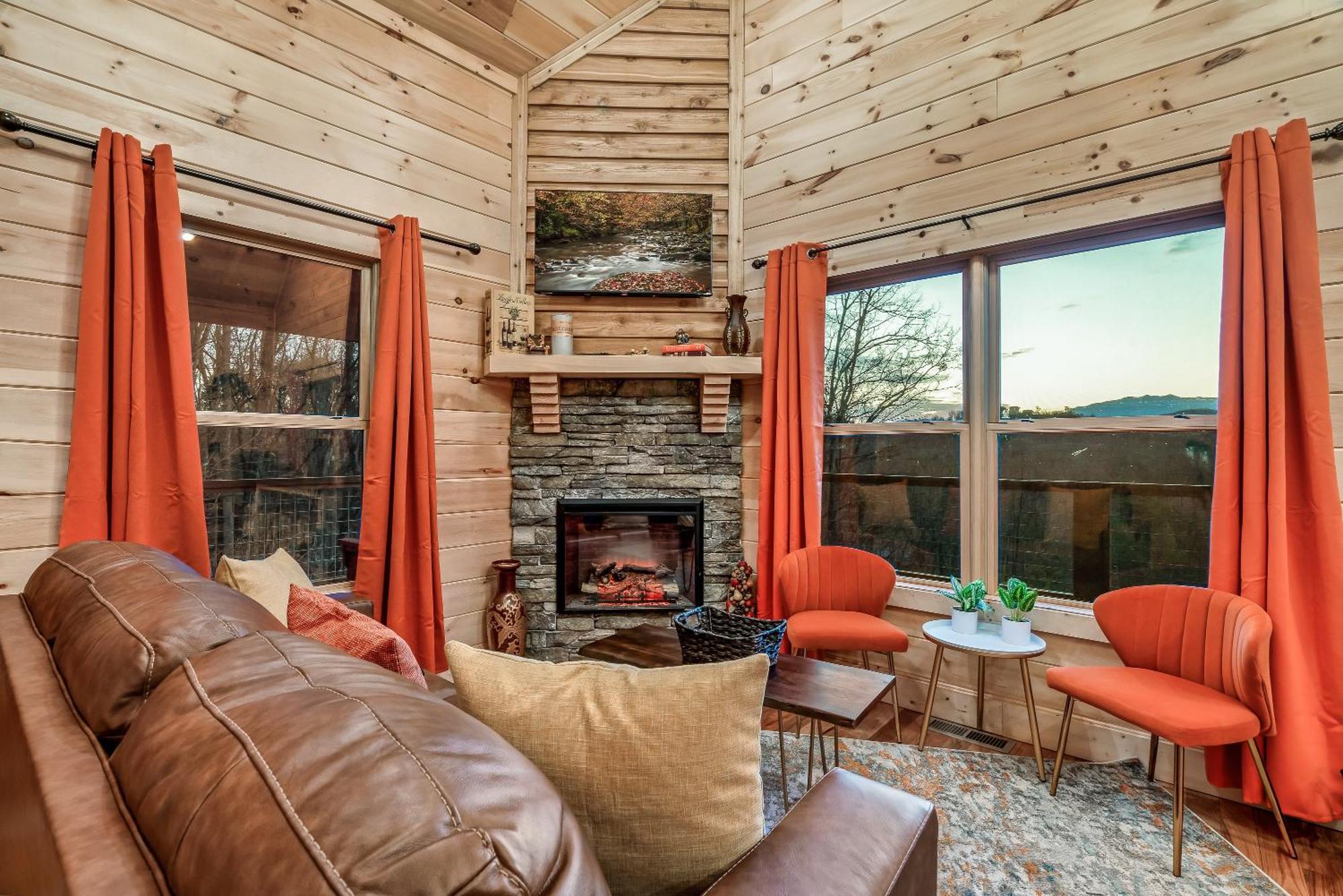 Scenic Views, Game Room, Hot Tub, Fireplace, Bbq