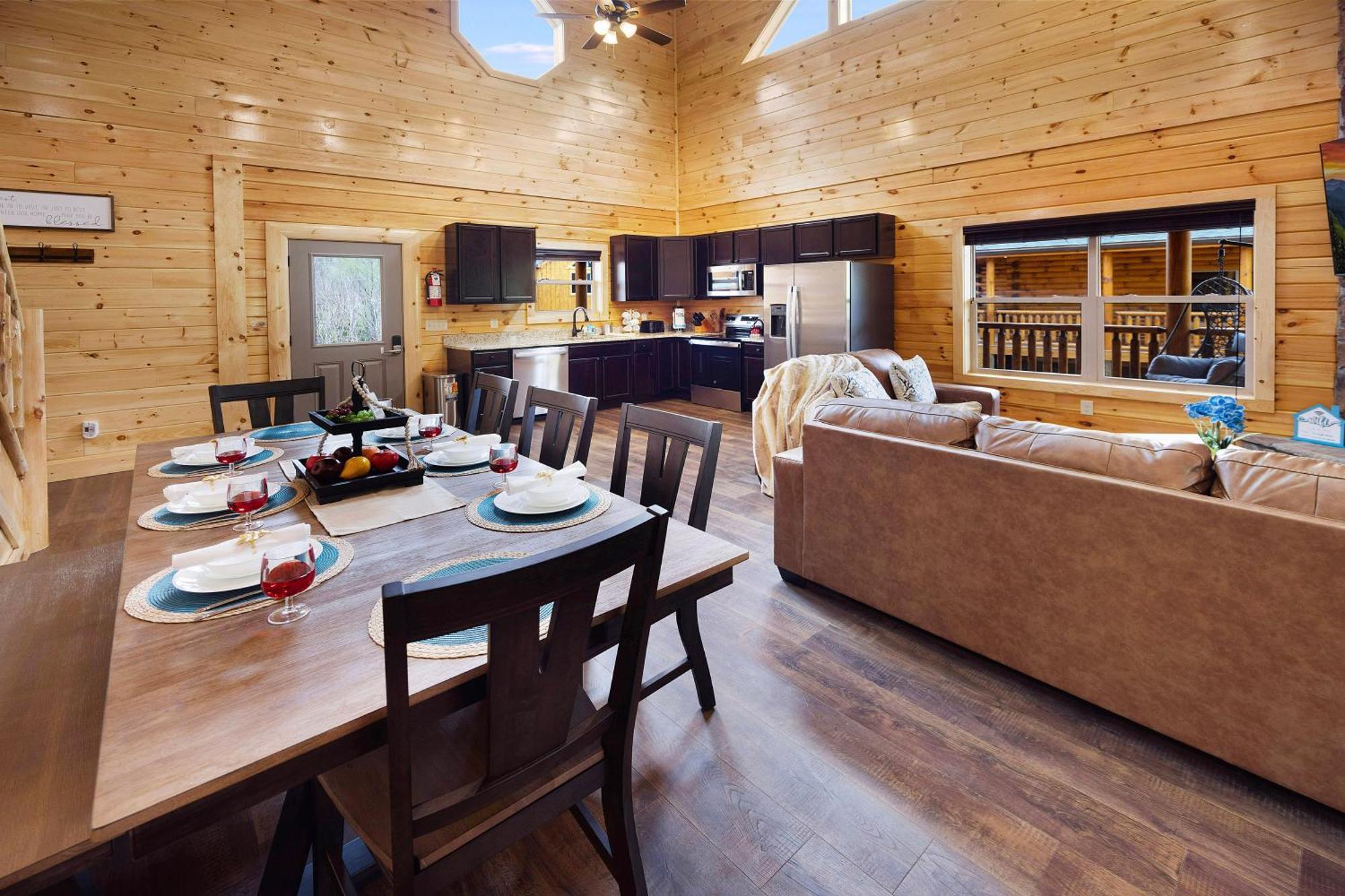 New! Indoor Pool/ps 5/hot Tub/parkway