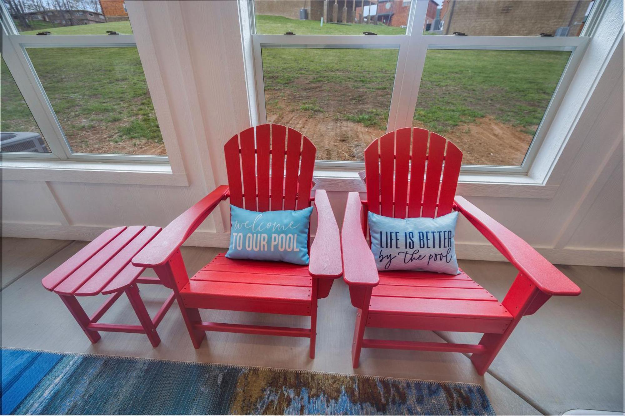 New! Indoor Pool/ps 5/hot Tub/parkway Villa