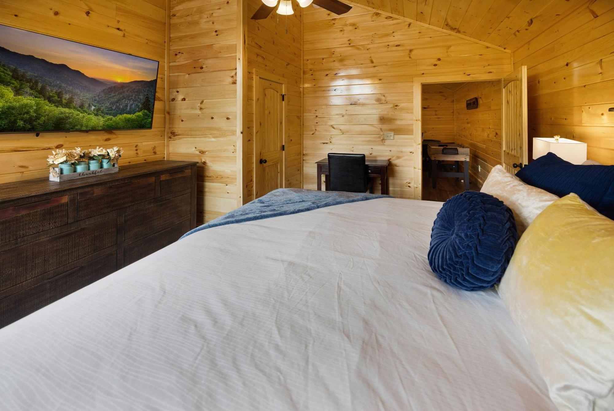 New! Indoor Pool/ps 5/hot Tub/parkway Villa *