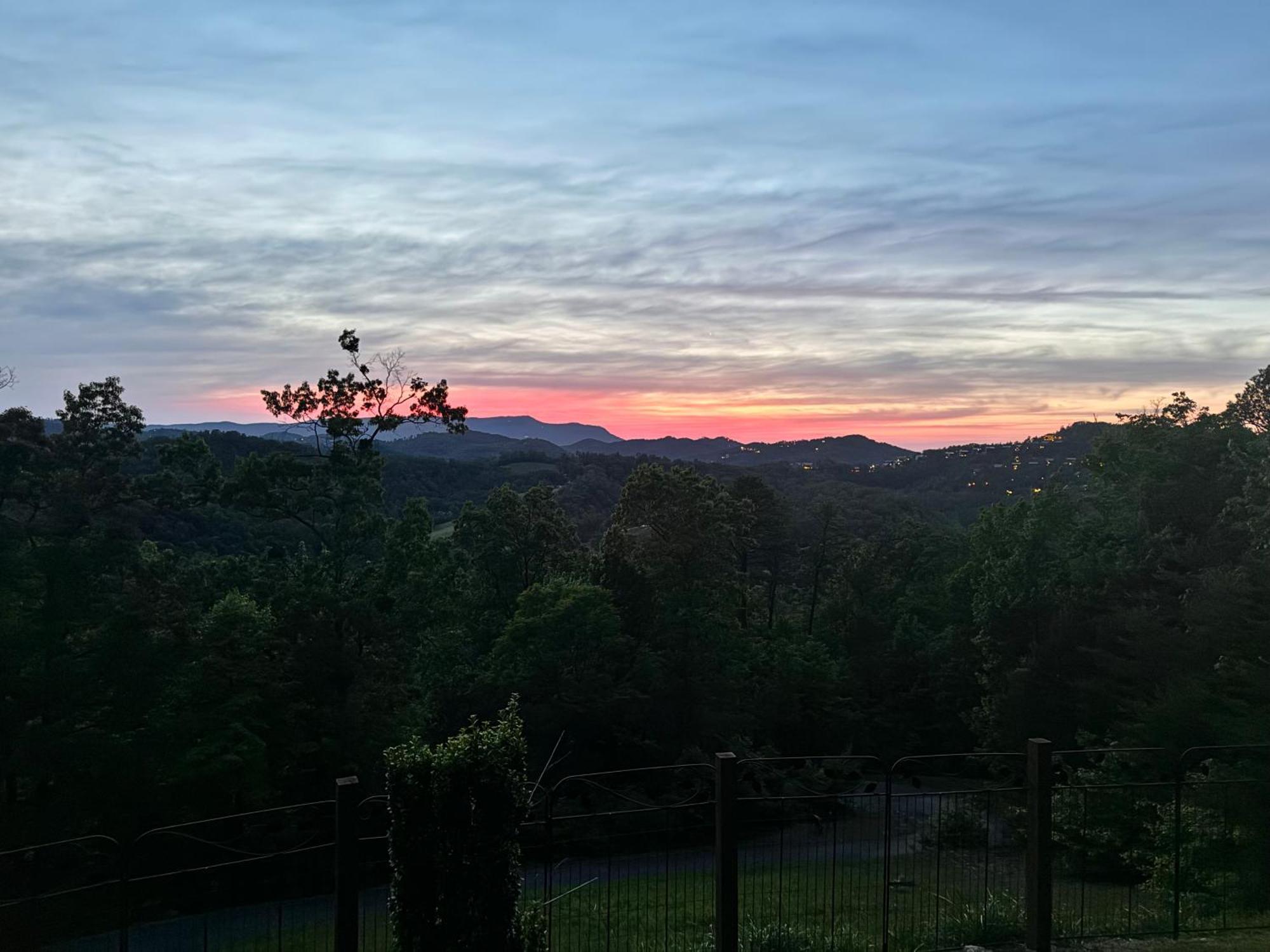 Smoky - Glowing Twilight