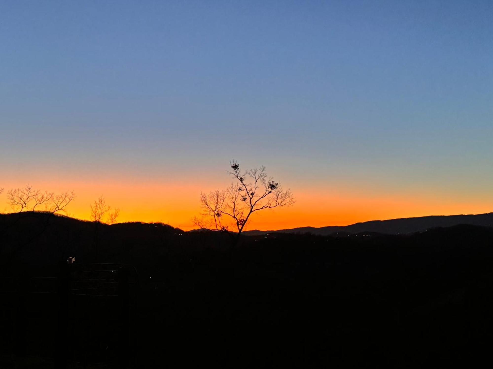 Smoky - Glowing Twilight Holiday home Pigeon Forge