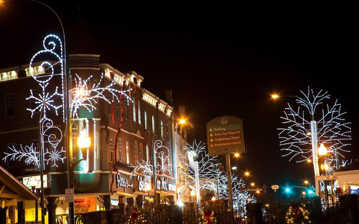 A Mountain View Theater Holiday Pigeon Forge