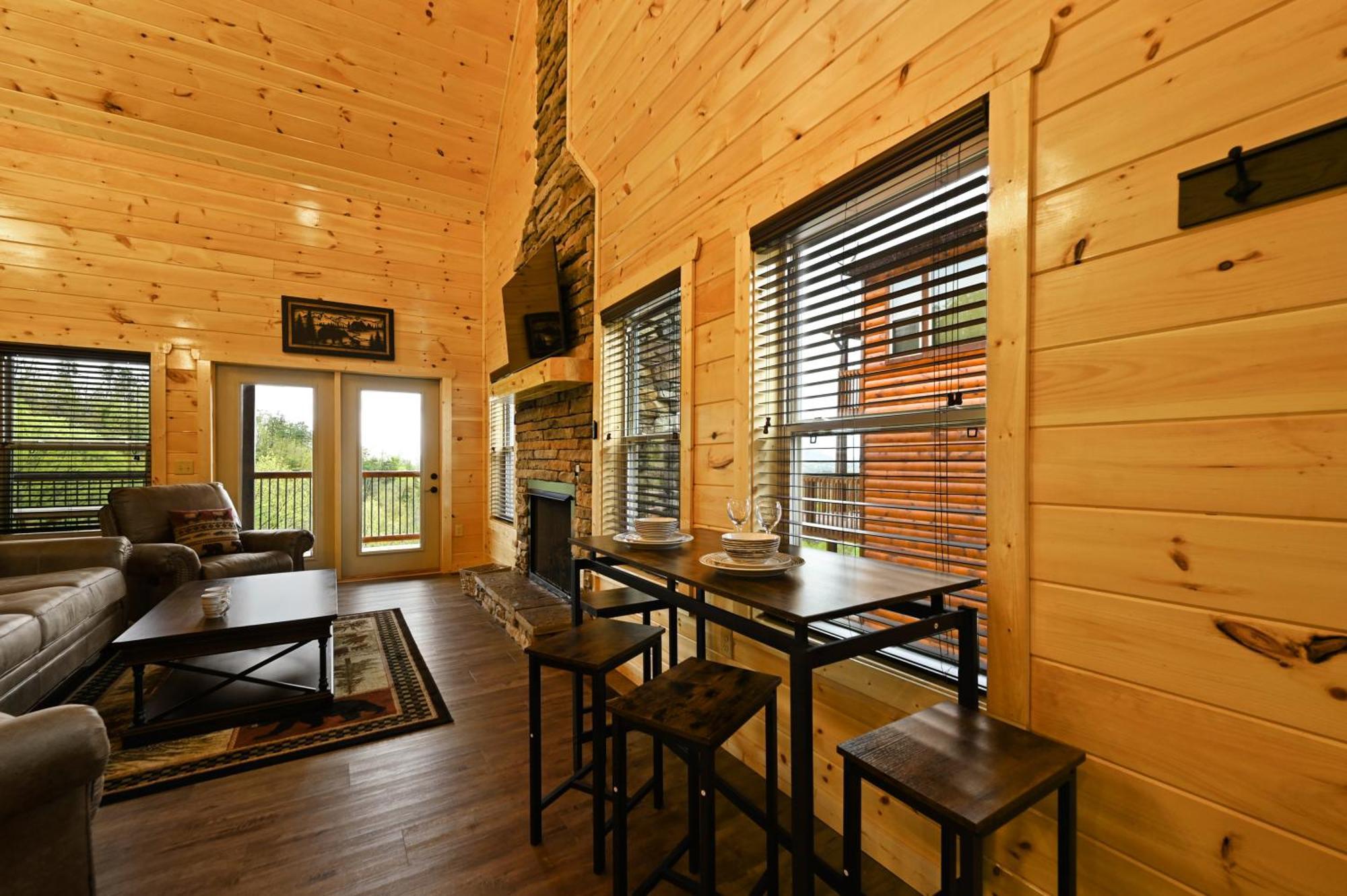 Lodge Fuzzy's Den *