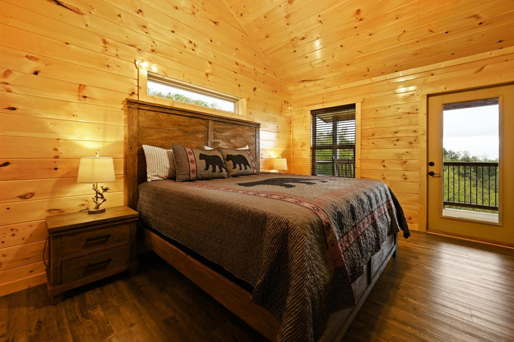 Fuzzy's Den Lodge