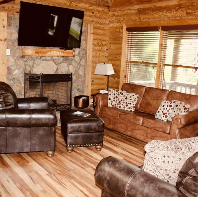 Rustic Black Bear Holiday home