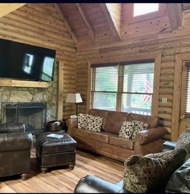 Rustic Black Bear Holiday home Pigeon Forge