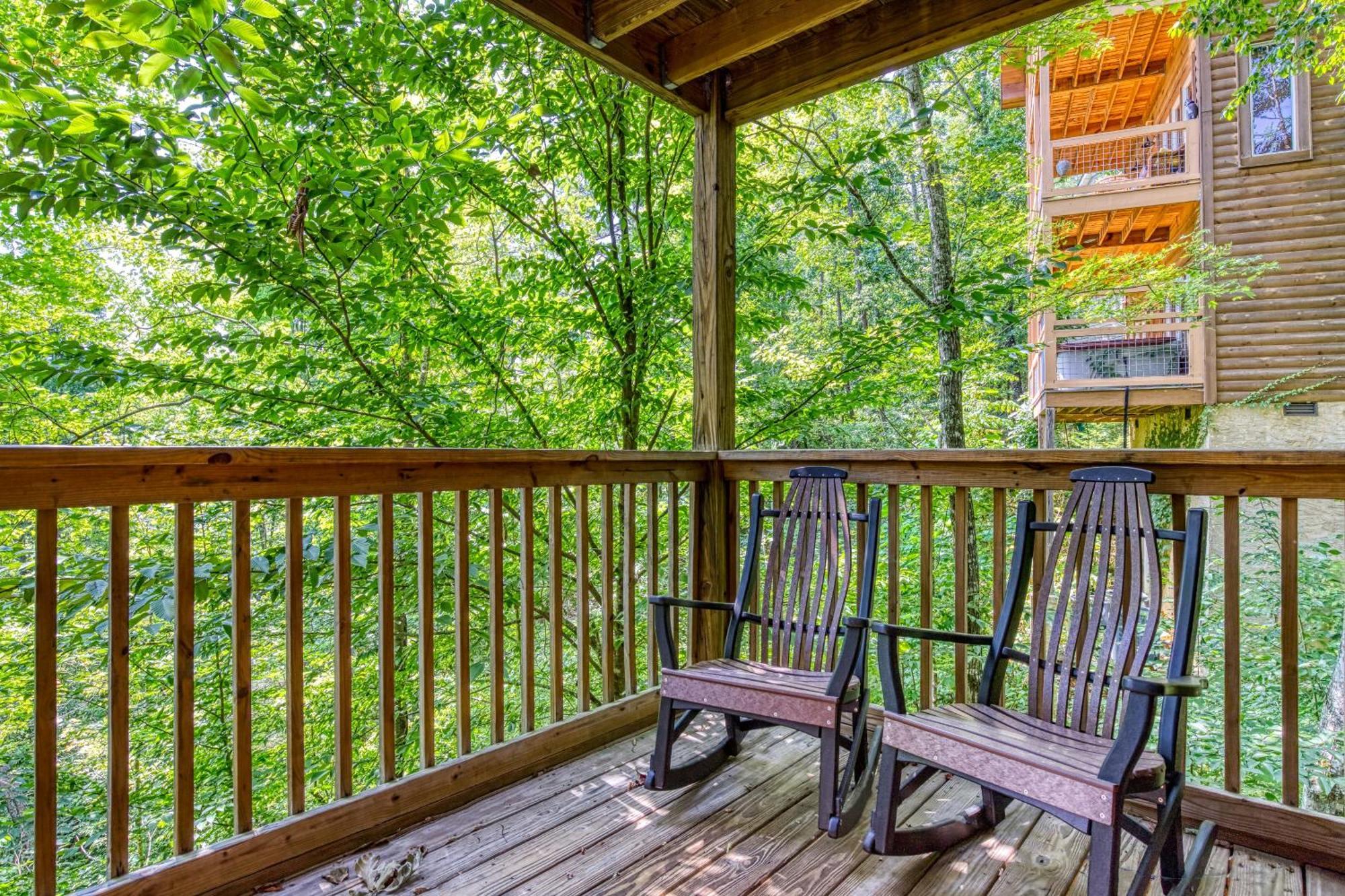 Bear-e-nice - In Pigeon Forge, Pool, Free Attraction Tickets Holiday home