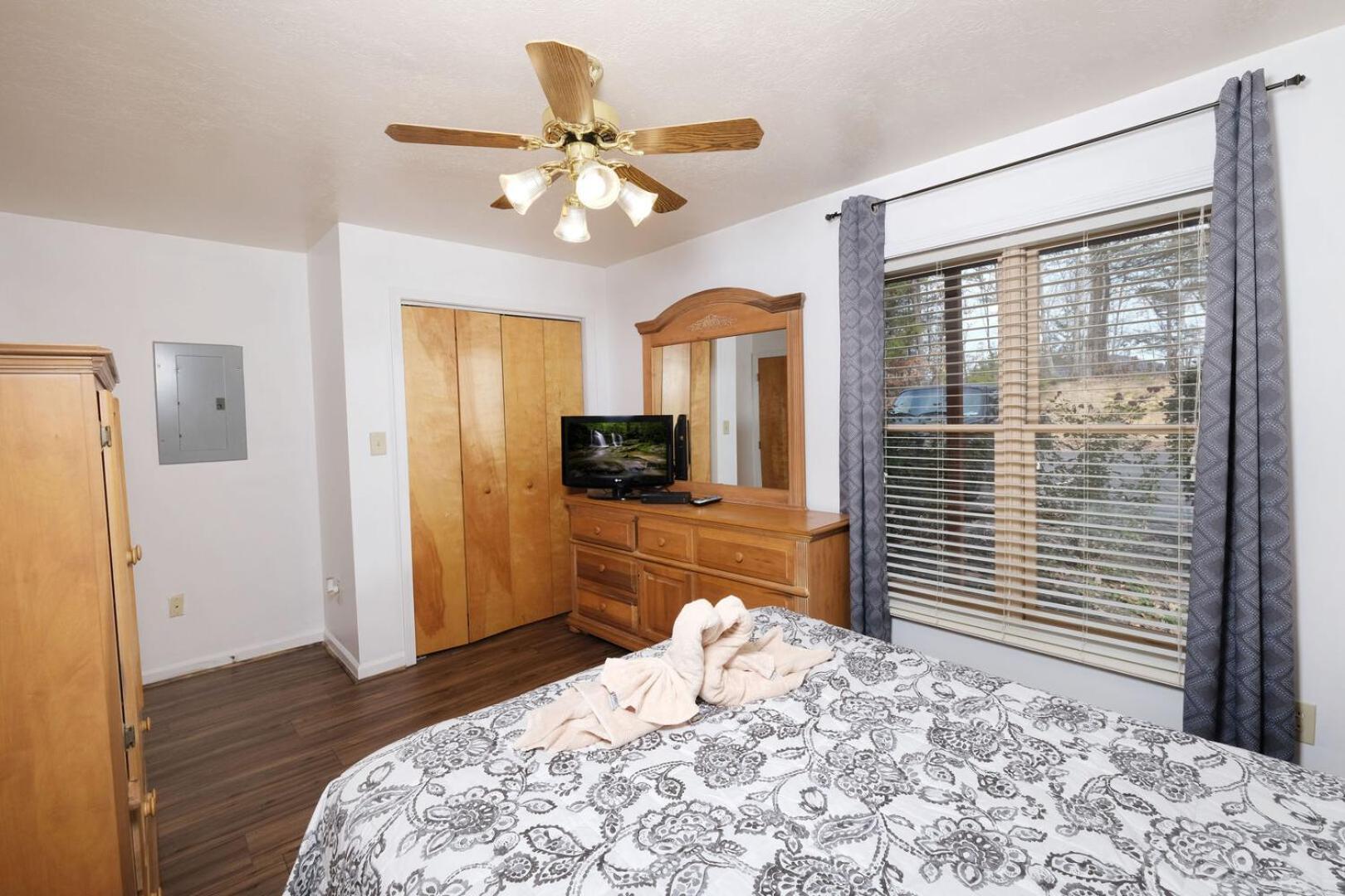 Holiday home Cozy 2br Just 5 Min To Pkwy! Free Attraction Tickets Pigeon Forge