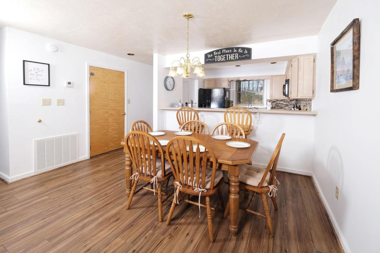 Holiday home Cozy 2br Just 5 Min To Pkwy! Free Attraction Tickets *