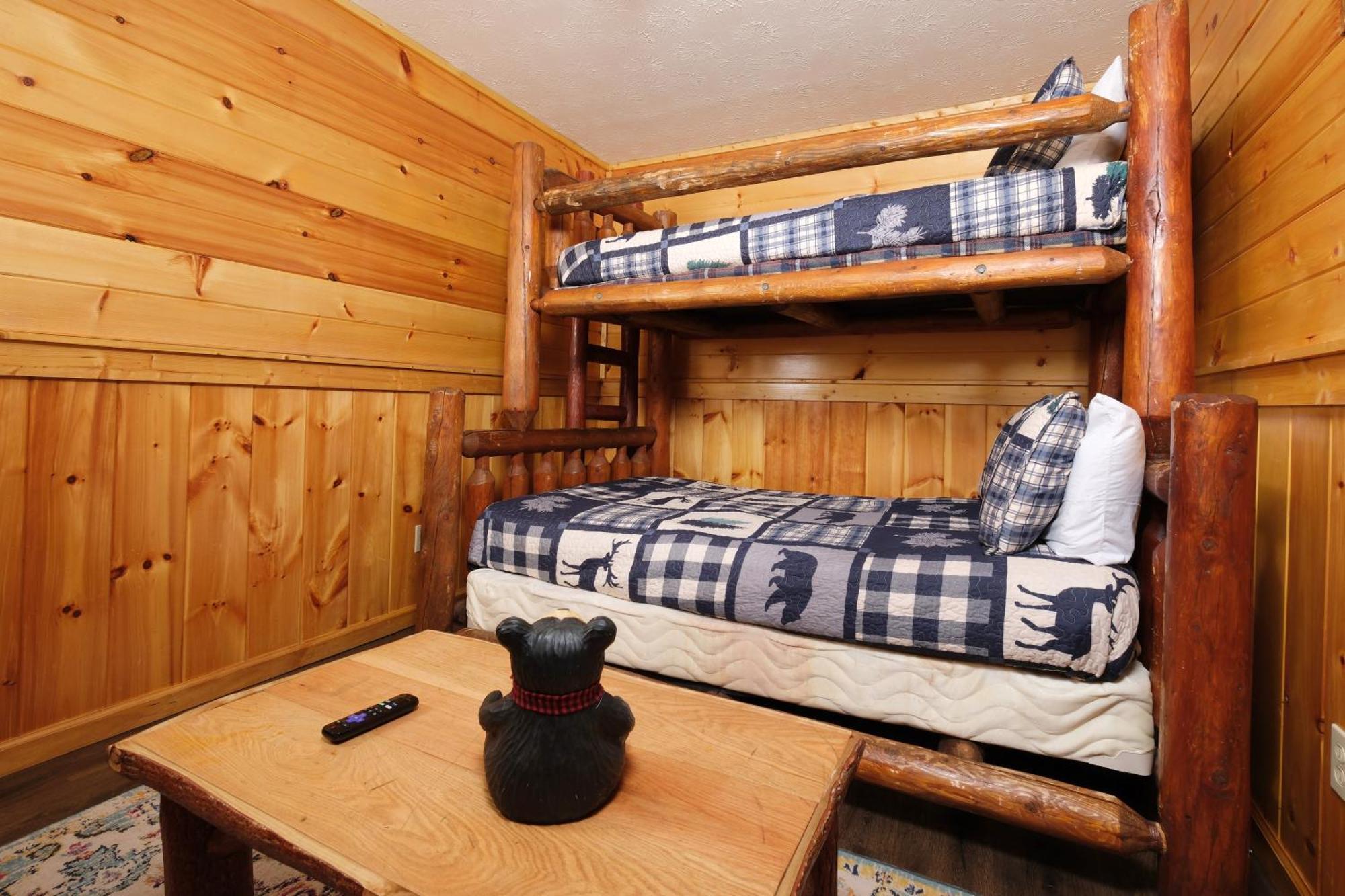 6br W Outdoor Pool Just 3 Min To Pigeon Forge! Free Attraction Tickets Gameroom Hot Tub * Pigeon Forge