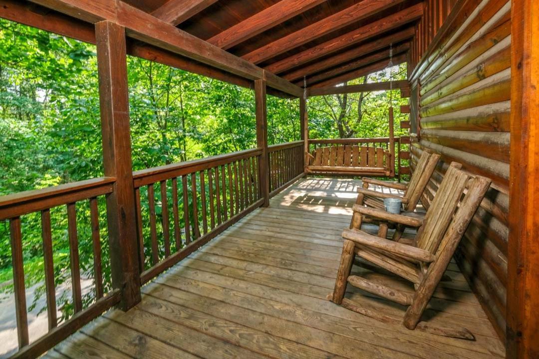 Cozy 2br Hot Tub Pool Table Holiday home Pigeon Forge