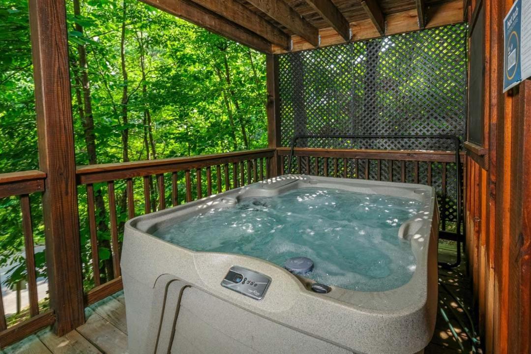 Cozy 2br Hot Tub Pool Table