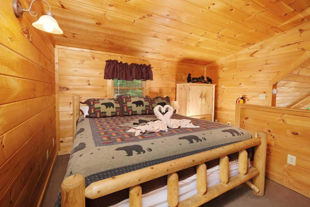 Cozy 2br Hot Tub Pool Table