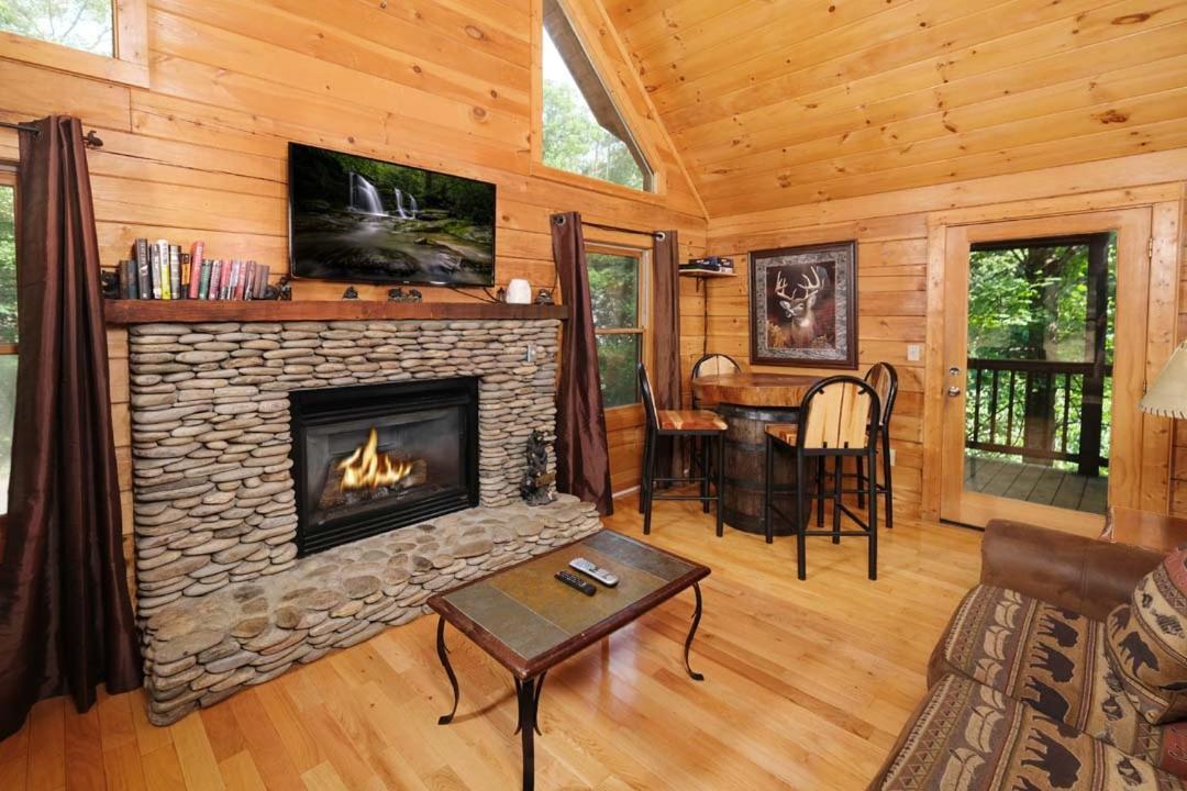 Cozy 2br Hot Tub Pool Table Holiday home *