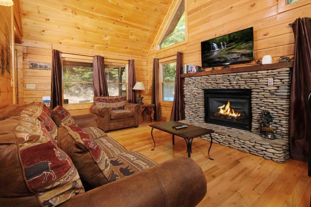 Cozy 2br Hot Tub Pool Table Pigeon Forge