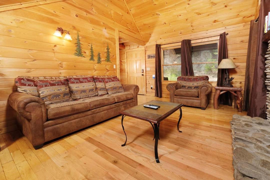 Cozy 2br Hot Tub Pool Table