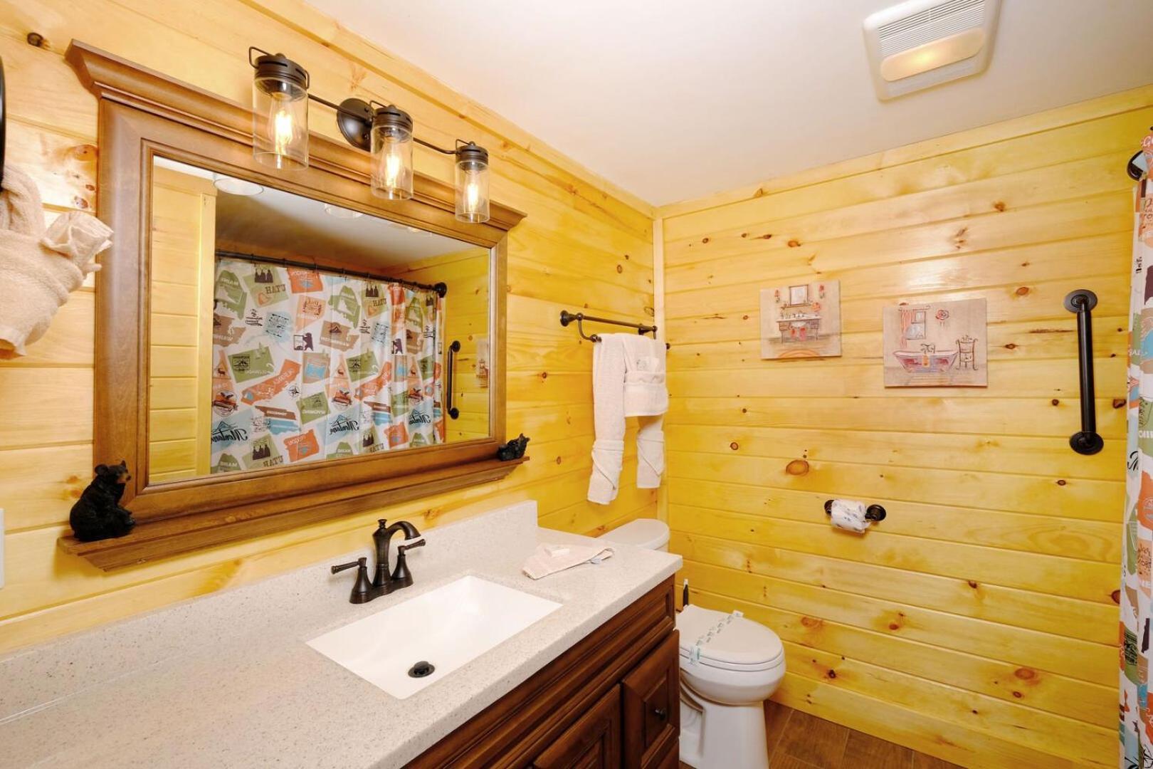 Cozy And Relaxing 2br Hot Tub Pool Table Free Attraction Tickets *