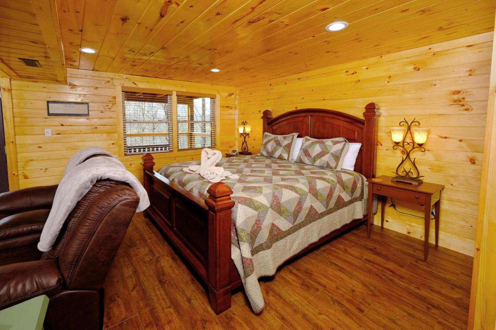 Cozy And Relaxing 2br Hot Tub Pool Table Free Attraction Tickets