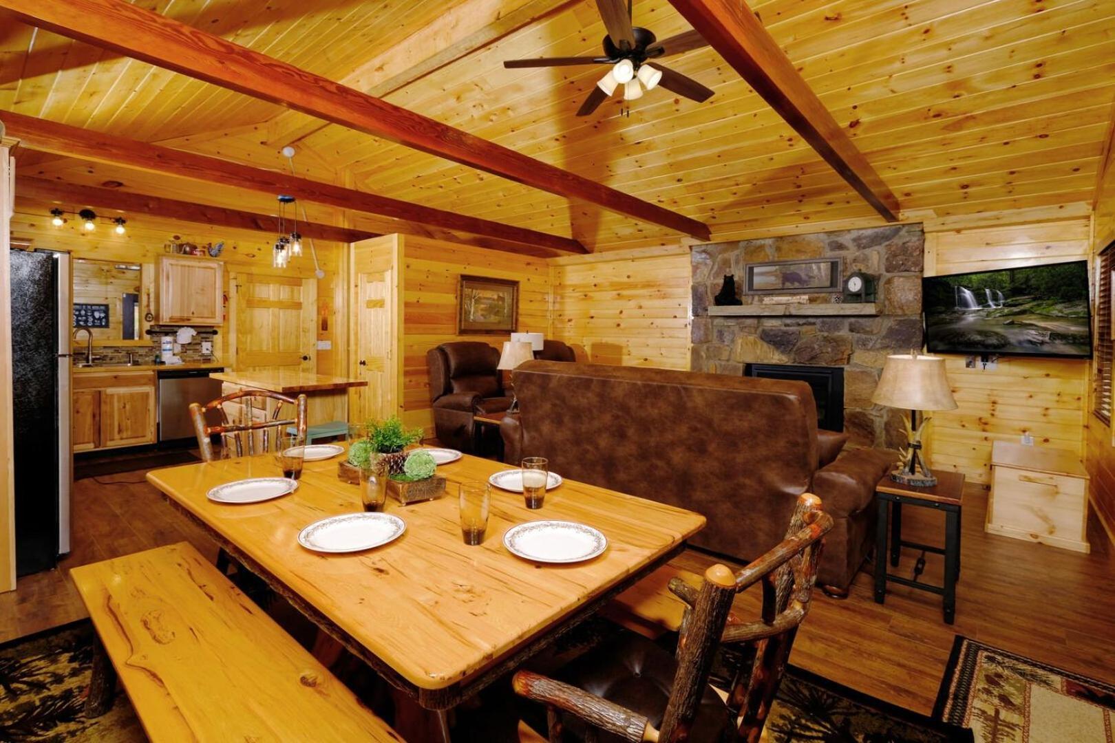 Cozy And Relaxing 2br Hot Tub Pool Table Free Attraction Tickets Pigeon Forge