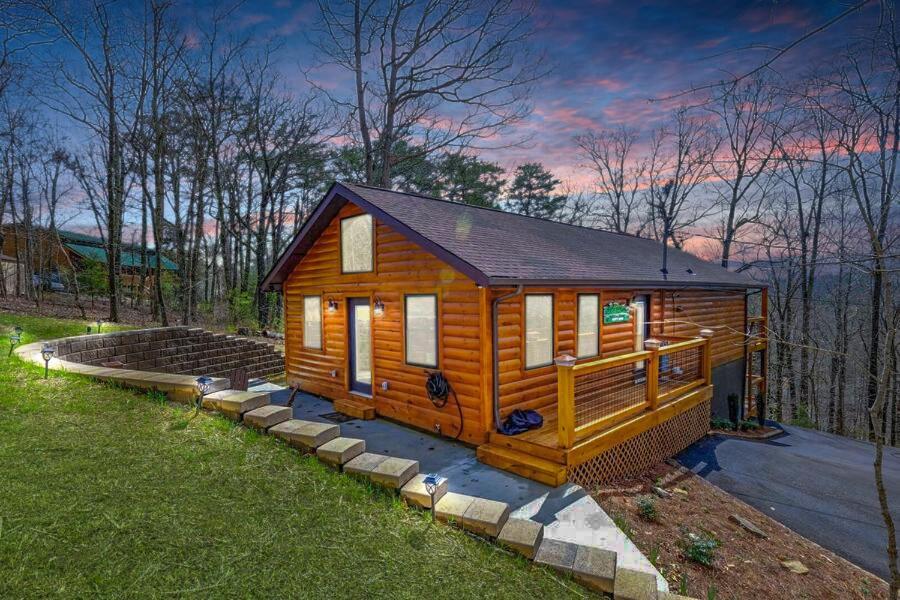 Cozy And Relaxing 2br Hot Tub Pool Table Free Attraction Tickets Pigeon Forge