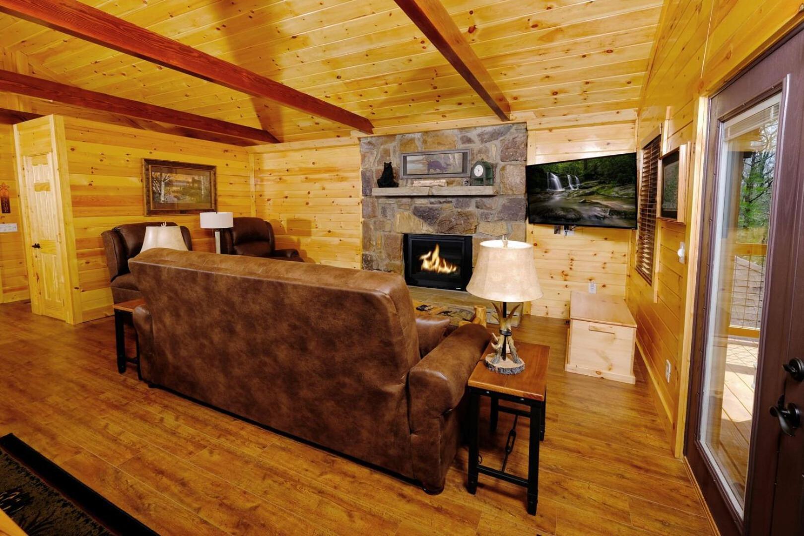 Cozy And Relaxing 2br Hot Tub Pool Table Free Attraction Tickets *