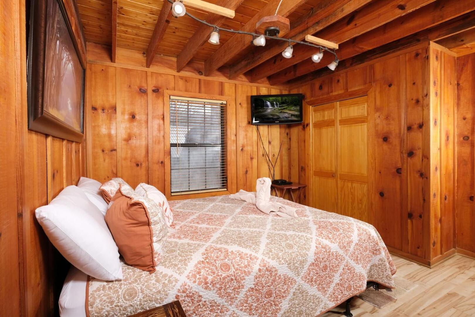 Romantic 1br Hot Tub Free Attraction Tickets *