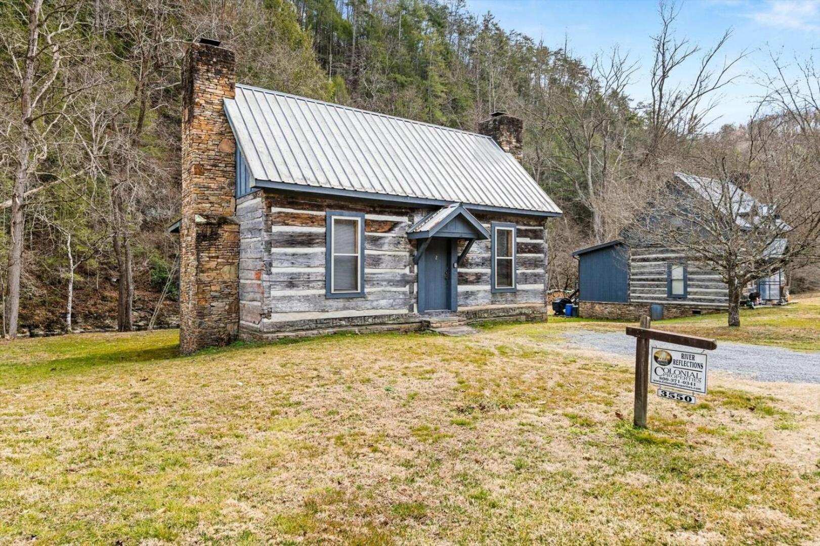 Enchanting 1br Riverfront Cabin! Holiday home *