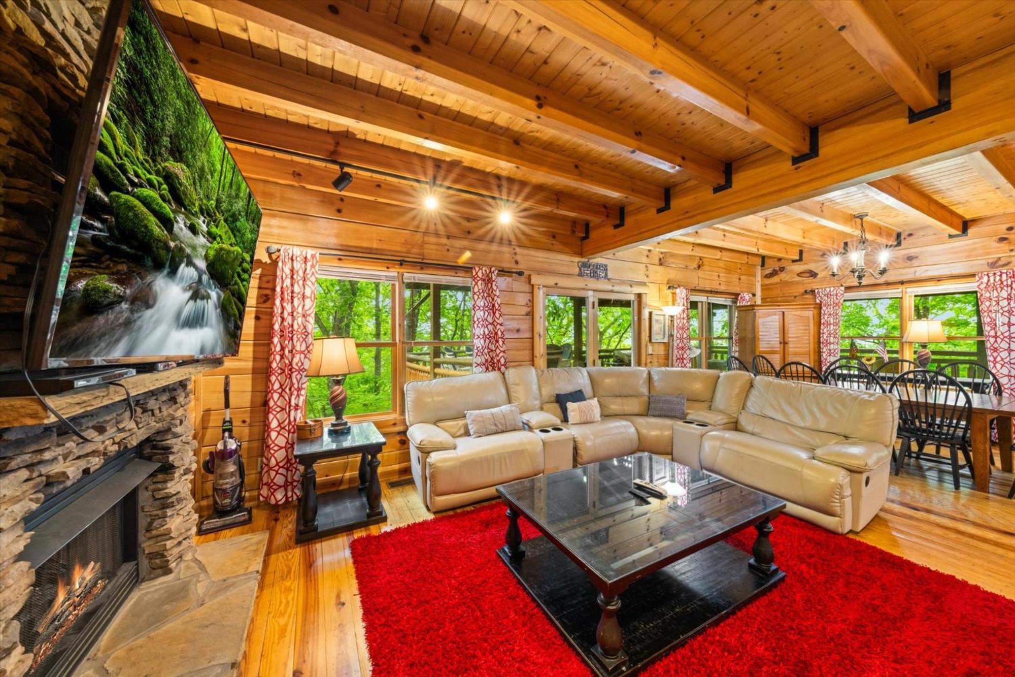 Spacious 5br Sleeps 10 Gameroom Hot Tub Free Attraction Tickets Pigeon Forge