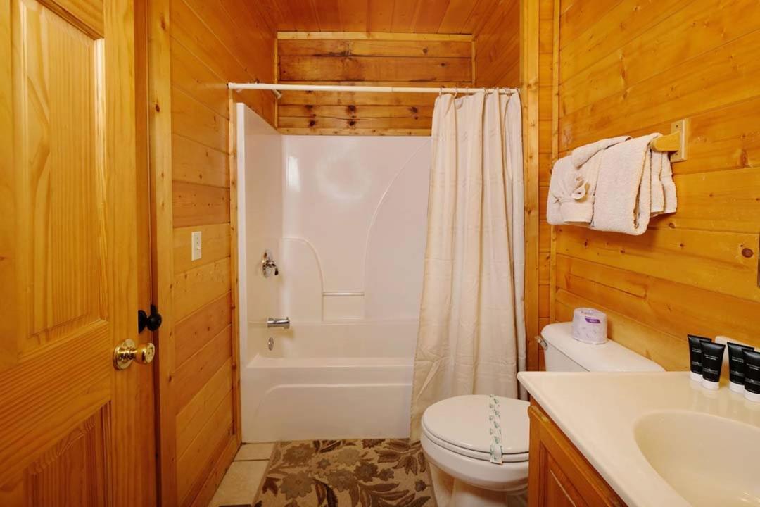 Autumn Ridge By Colonial Properties * Pigeon Forge