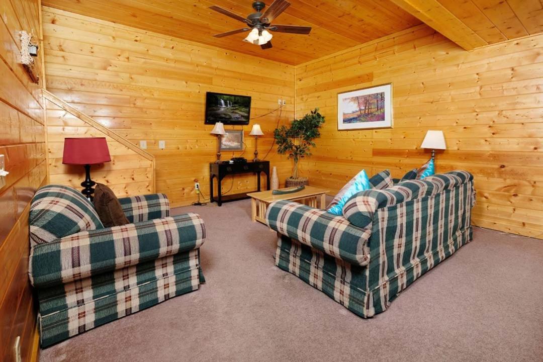 Autumn Ridge By Colonial Properties Holiday home Pigeon Forge