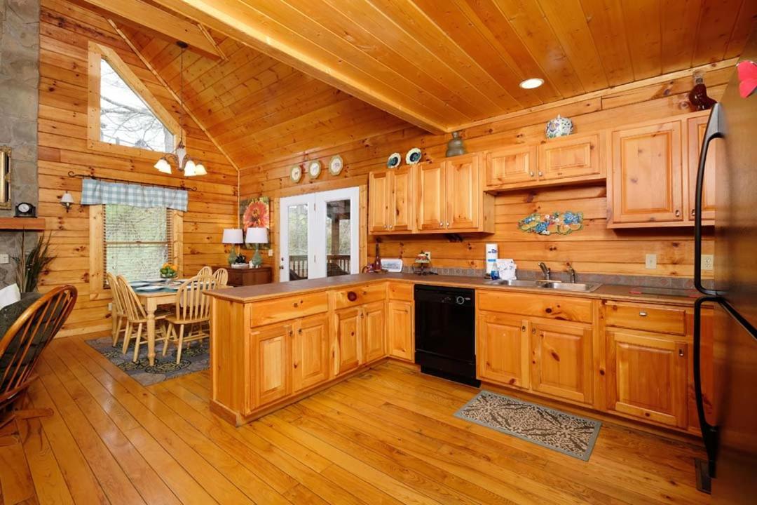 Autumn Ridge By Colonial Properties Pigeon Forge
