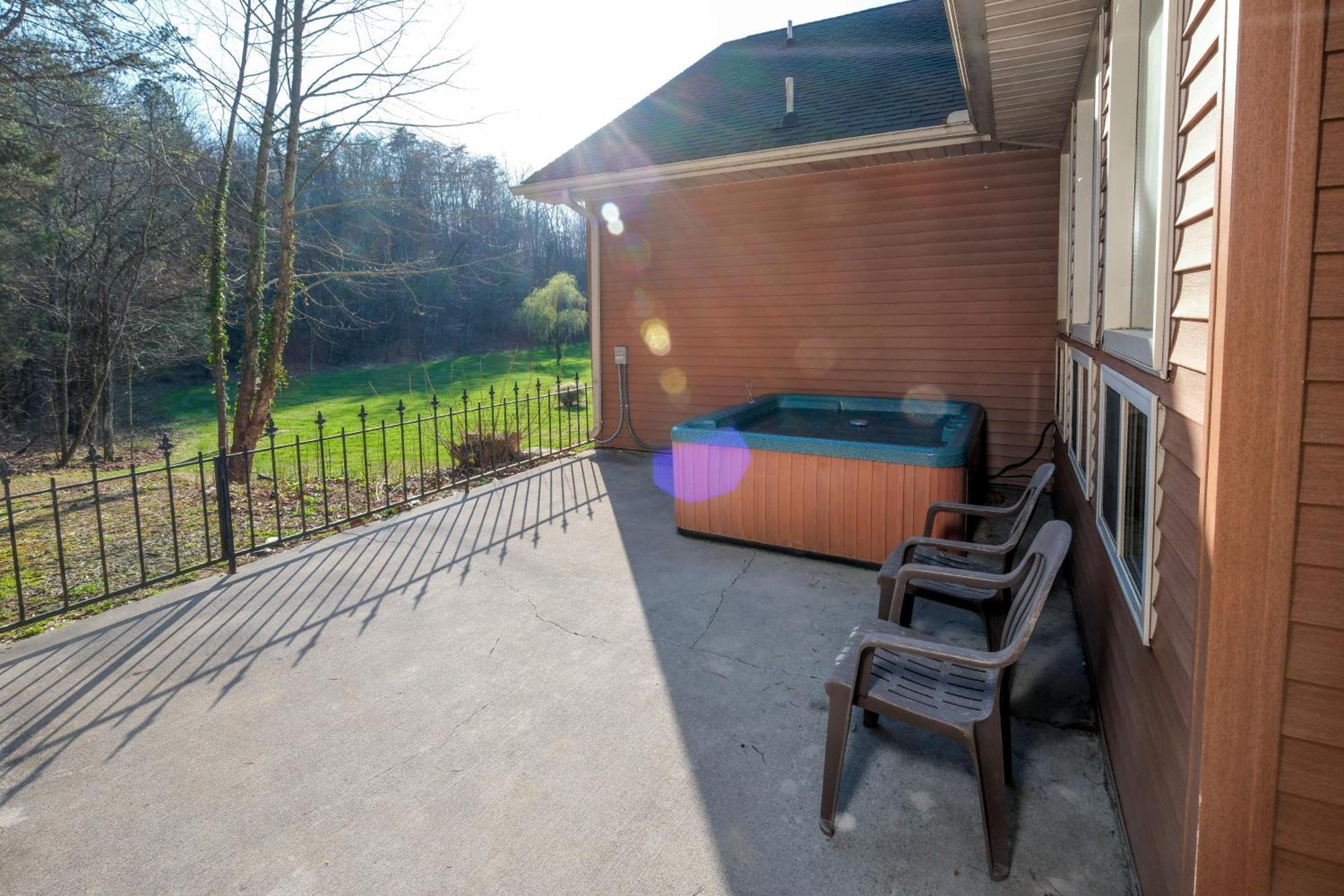 7br Sleeps 34 Outdoor Pool Fire Pit Secluded Free Attraction Tickets *
