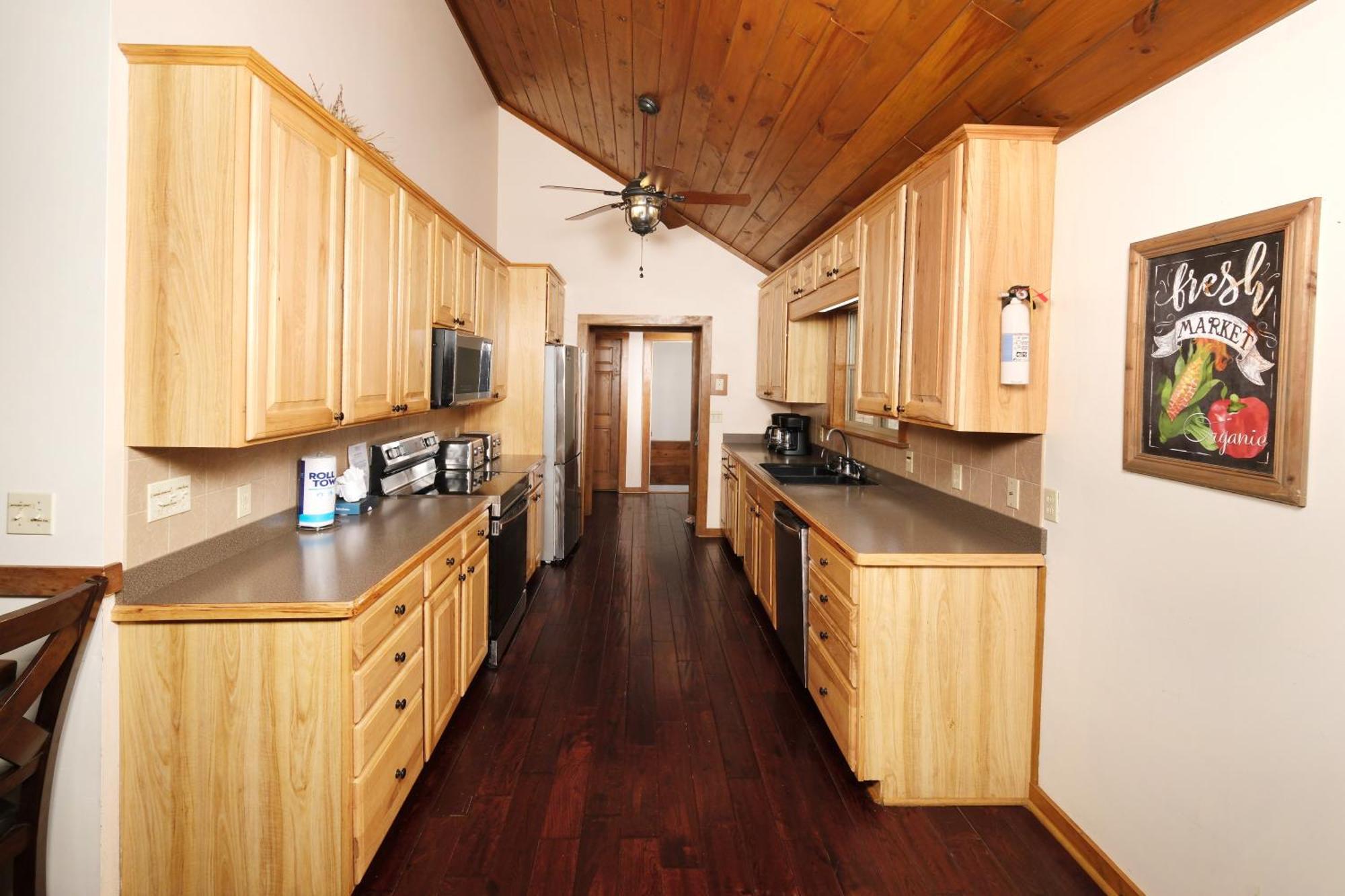 Holiday home 7br Sleeps 34 Outdoor Pool Fire Pit Secluded Free Attraction Tickets